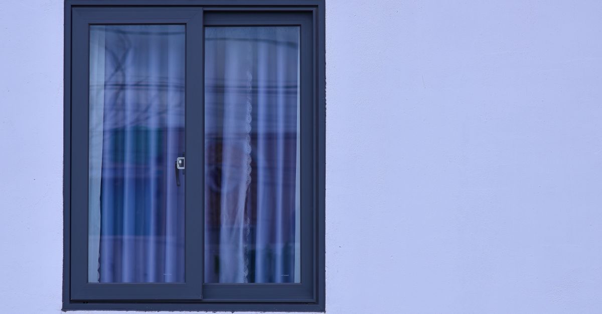 How to Remove Stains from Double Glazed Windows Without Scratching