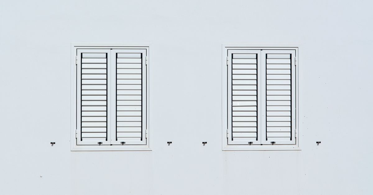 Identifying Leaks in Double Glazed Windows and Effective Repairs