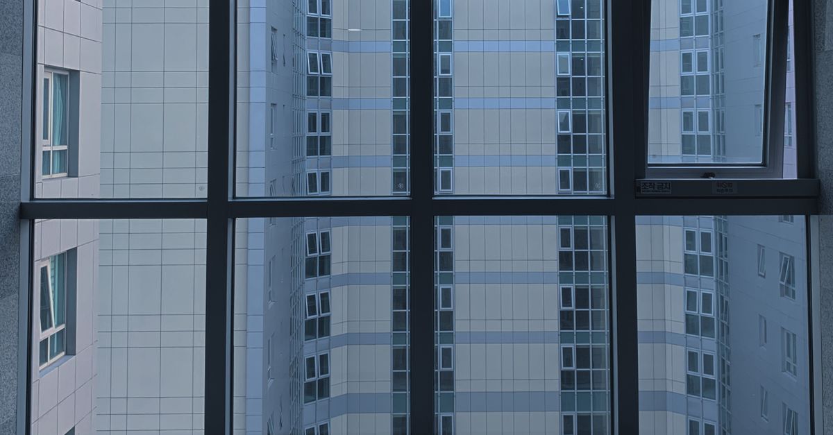 Understanding the Risks Involved in DIY Double Glazed Window Installation